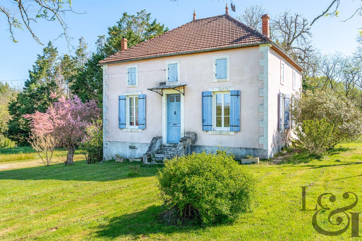 Propriété en pierre à rénover à vendre à Villeneuve-sur-Lot - photo 2