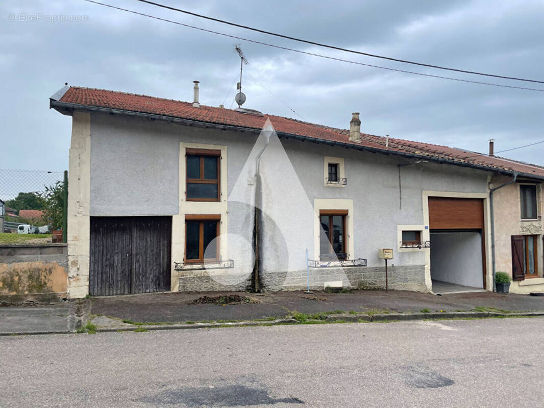 Maison à CHAUMONT-SUR-AIRE