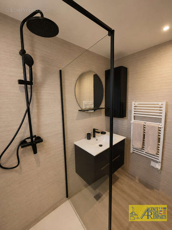 Appartement de charme au coeur du Vieil Antibes face à la Méditerranée - photo 5