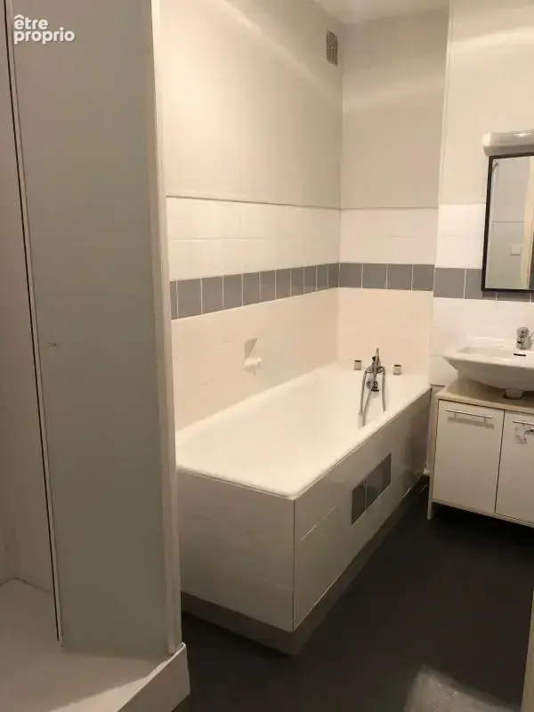 Appartement T4 Chateau Gontier - photo 4