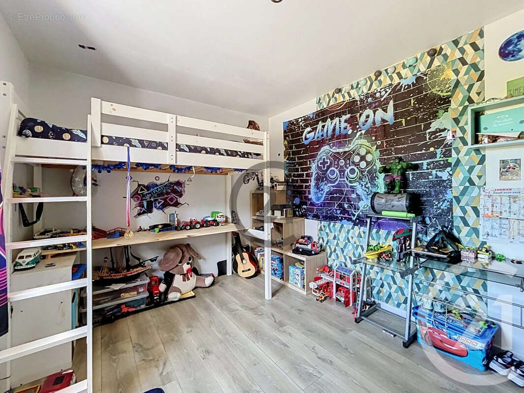 Maison 105 m² à Saint-Serotin  - photo 11