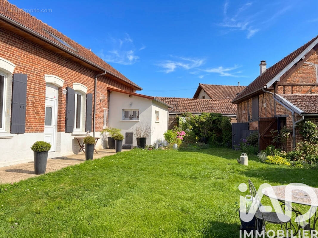 Photo 1 - Maison à MONTDIDIER