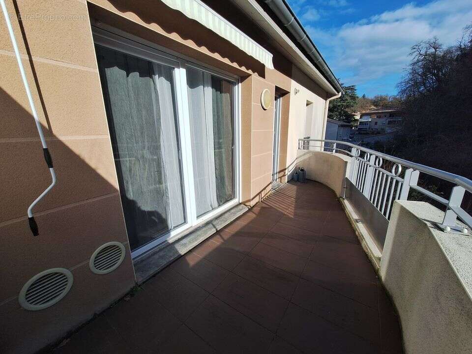 Appartement à CHATEAUNEUF-SUR-ISERE
