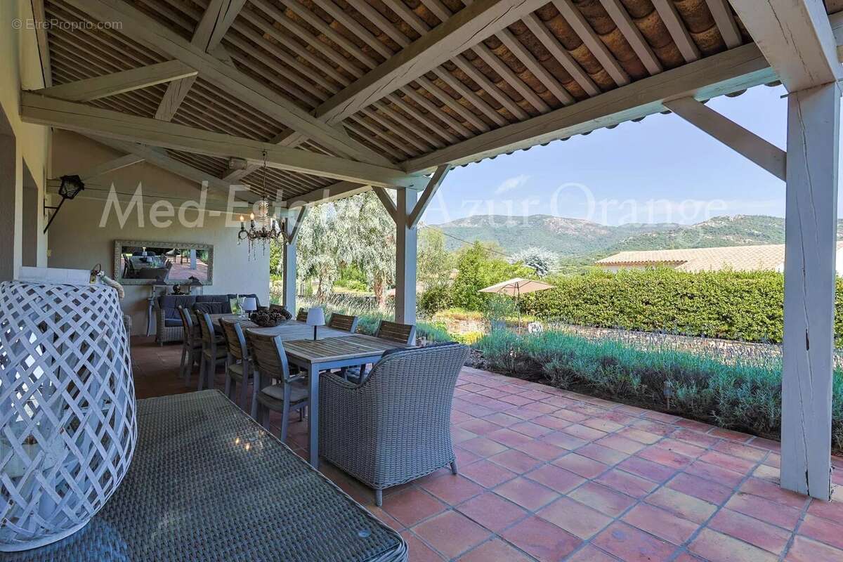 Maison à PLAN-DE-LA-TOUR