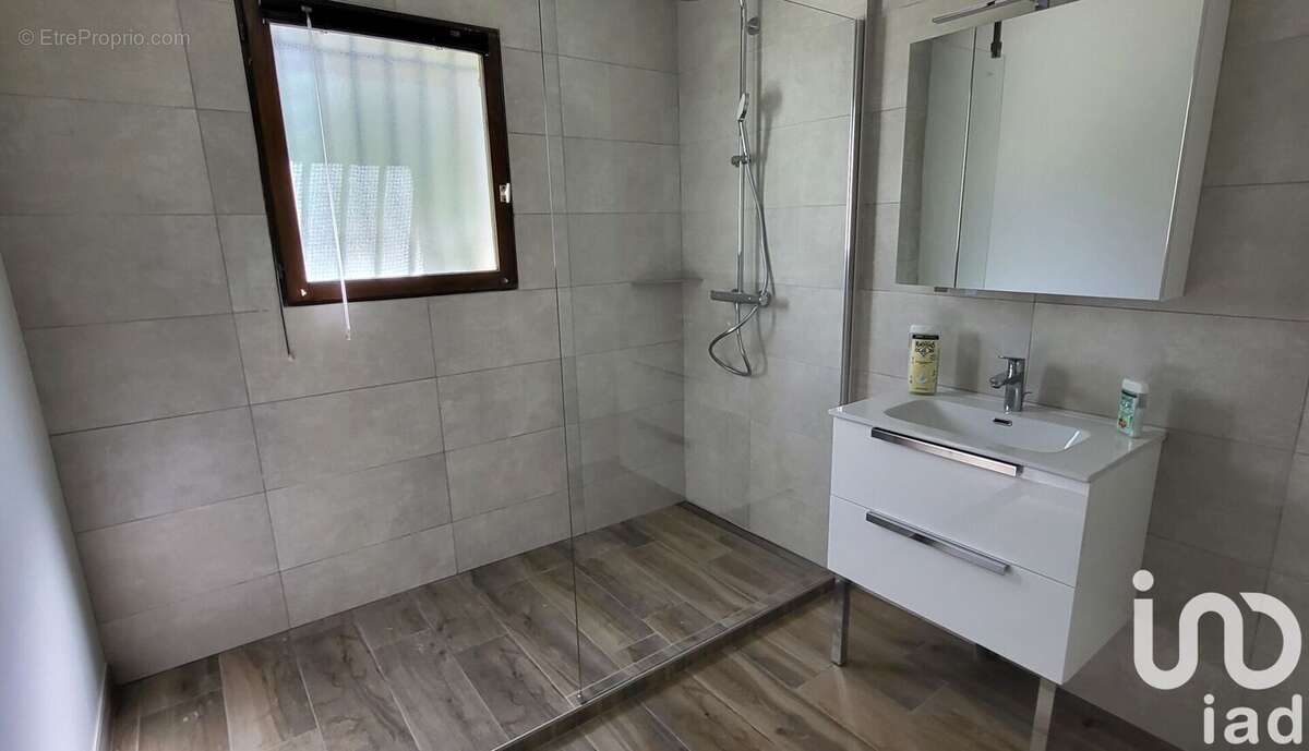 Photo 5 - Maison à SAINT-GENIS-LAVAL