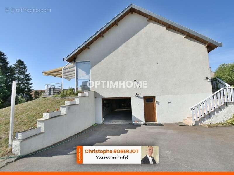 Maison à CHAMPFORGEUIL