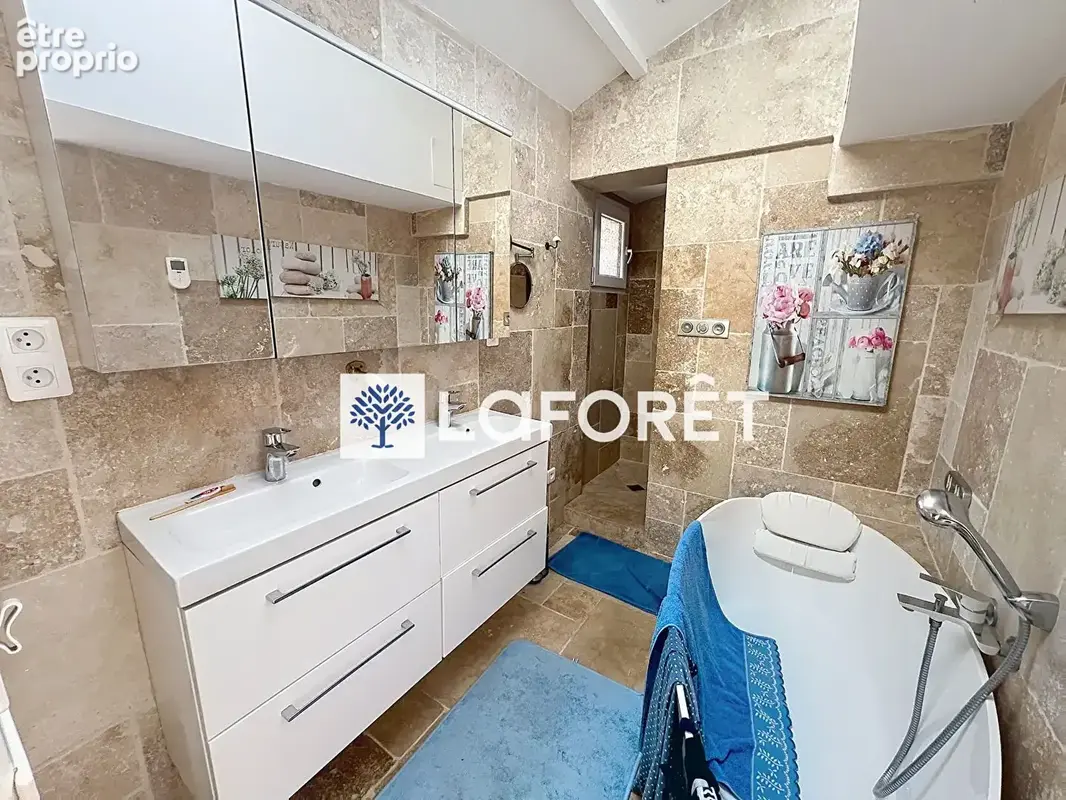 Les Bréguières - Villa d'exeption 5 pièces avec pisicine entierement rénovée - photo 7