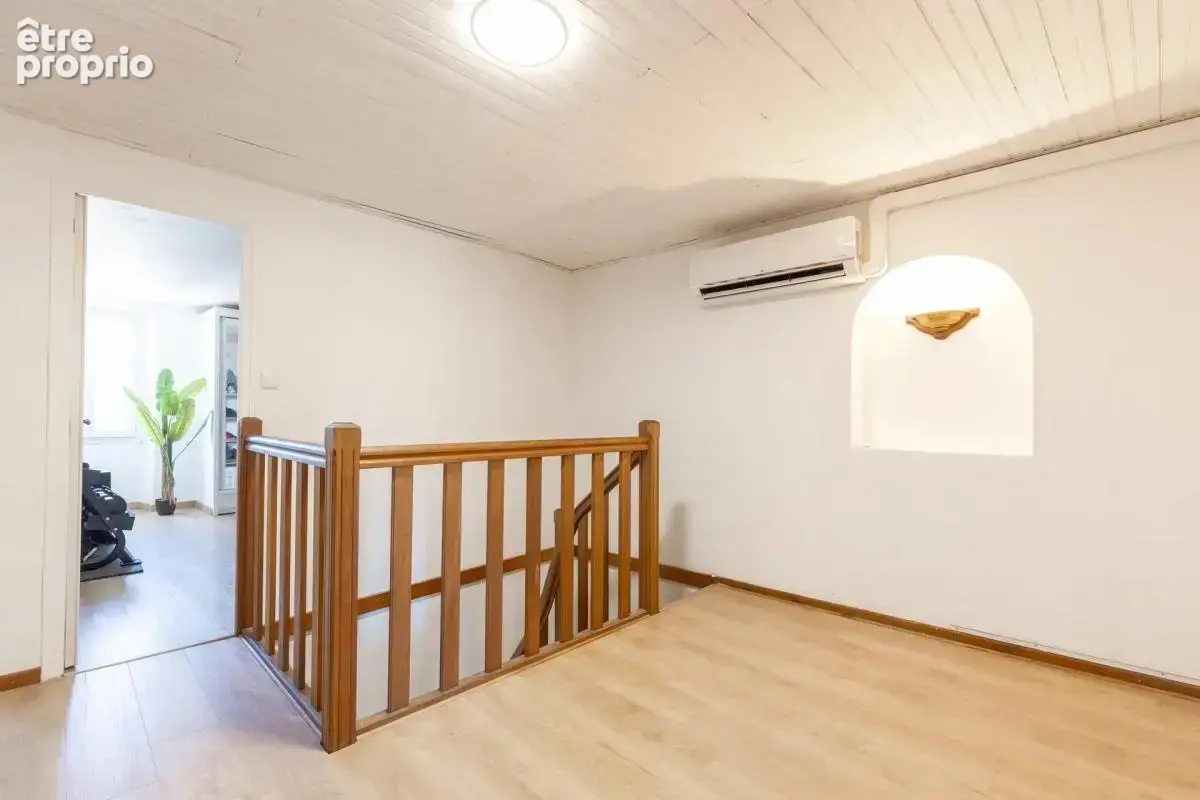 Maison de 5 pièces de 131 m² à Morières-lès-Avignon - photo 9