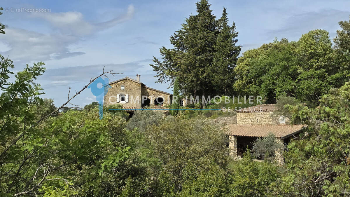 Maison à GROSPIERRES