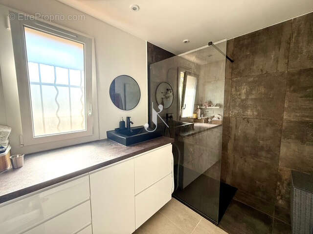 Maison de plain pied de 86m2 sur une parcelle de 297m2 avec garage - photo 9
