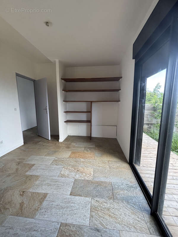 Maison à LES AVIRONS