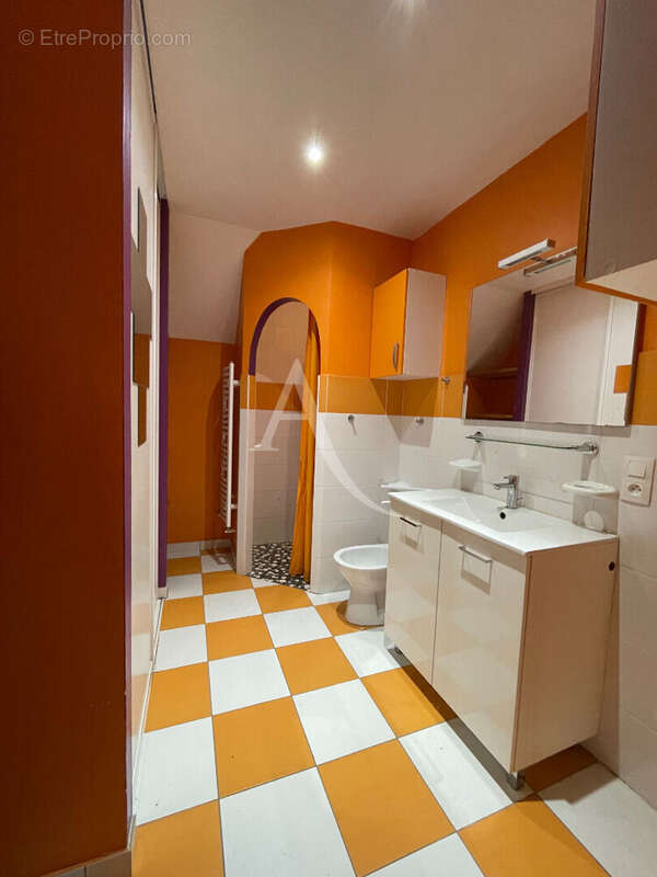 Maison à LE POIRE-SUR-VELLUIRE