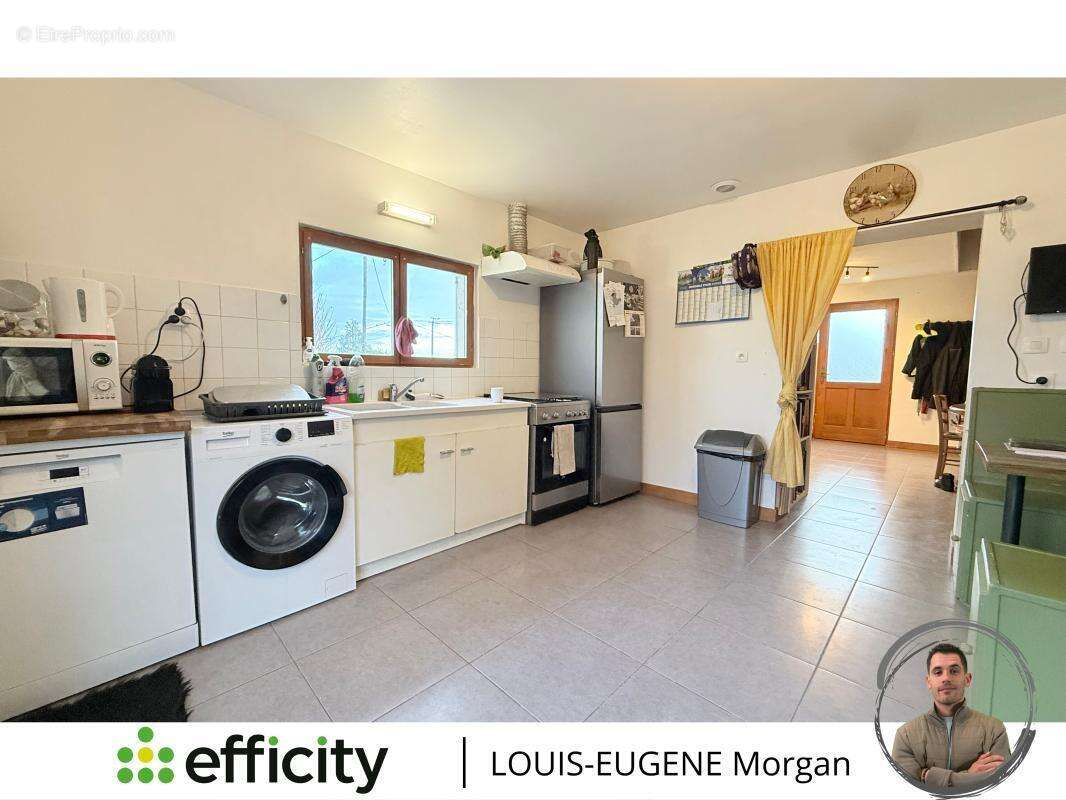 Maison à AVAILLES-LIMOUZINE