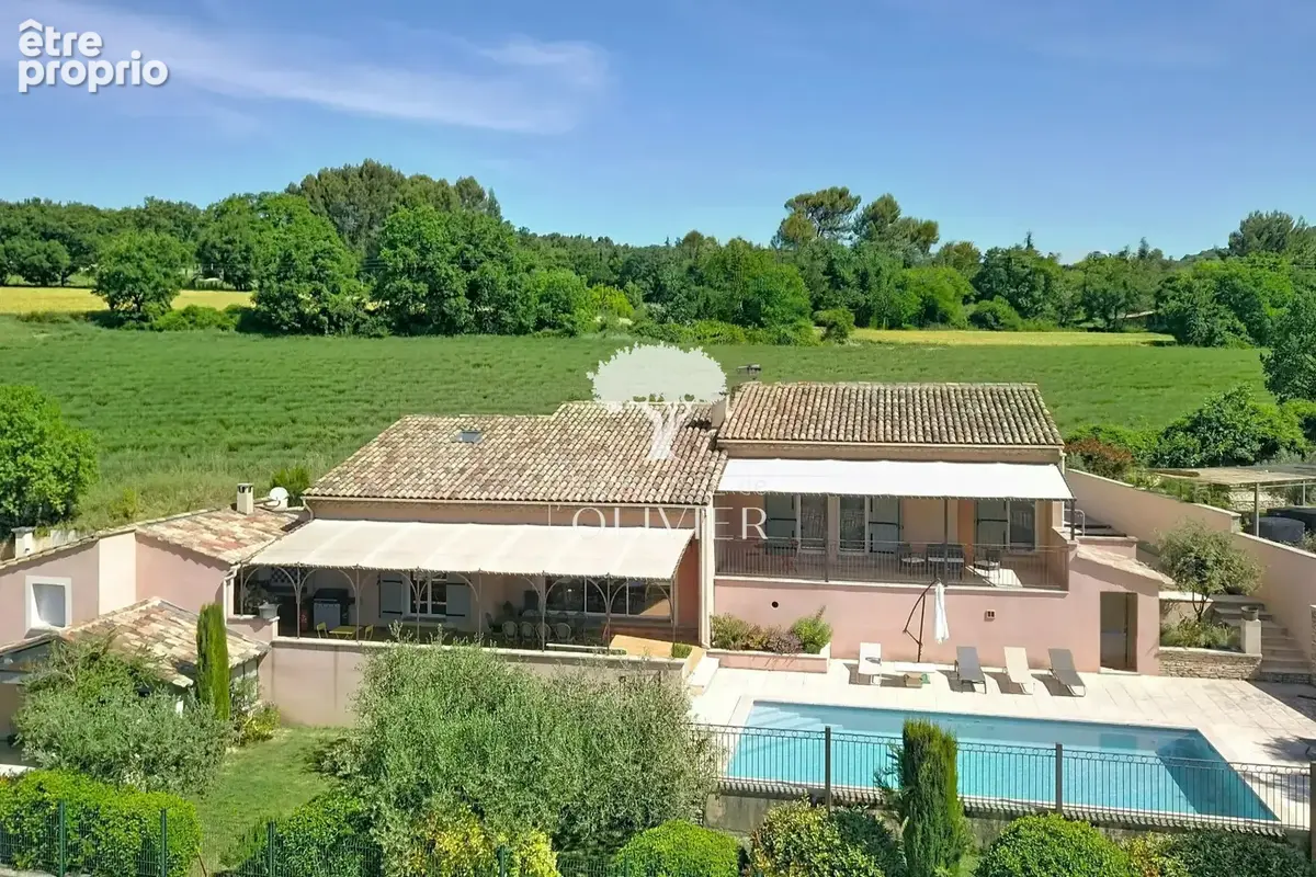 Maison 9 pièces 230 m² à vendre à Saignon (84400) - photo 2