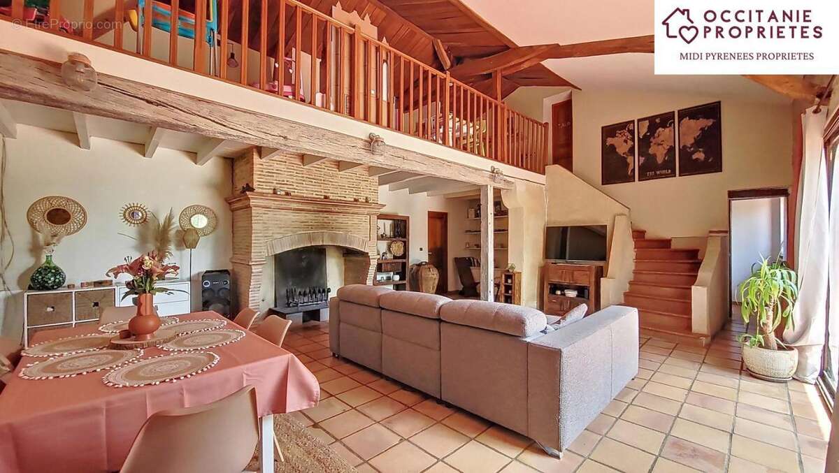 Maison à LEZAT-SUR-LEZE