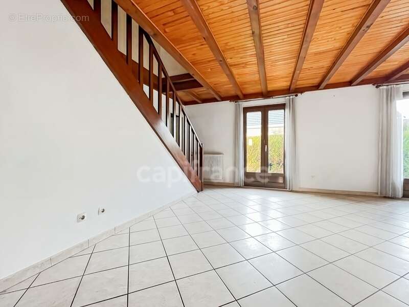 Maison à CHEVIGNY-SAINT-SAUVEUR