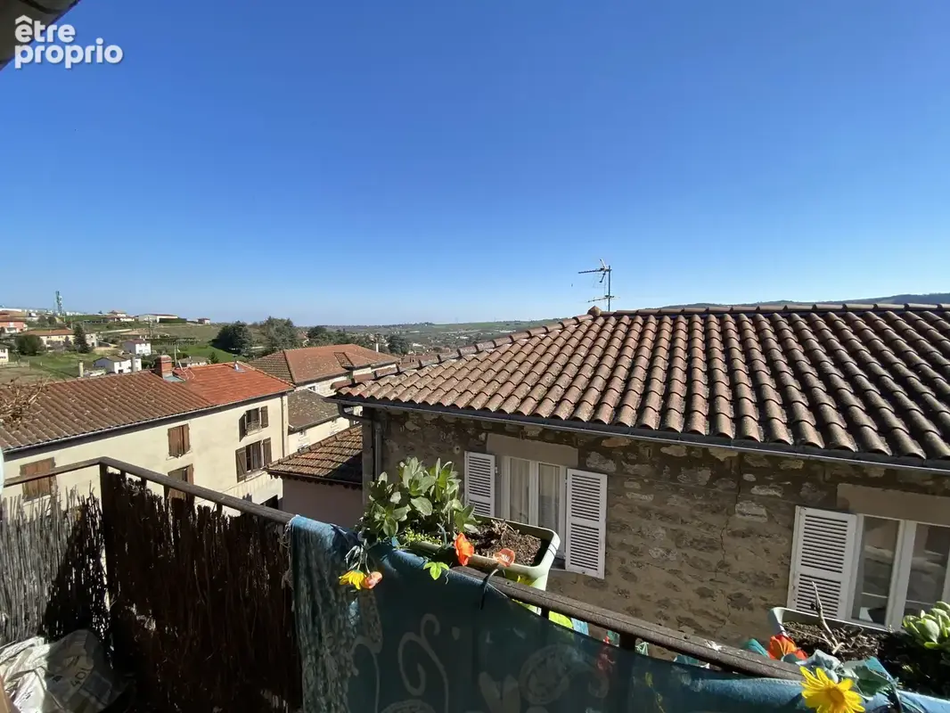 T2 au coeur du village - photo 2