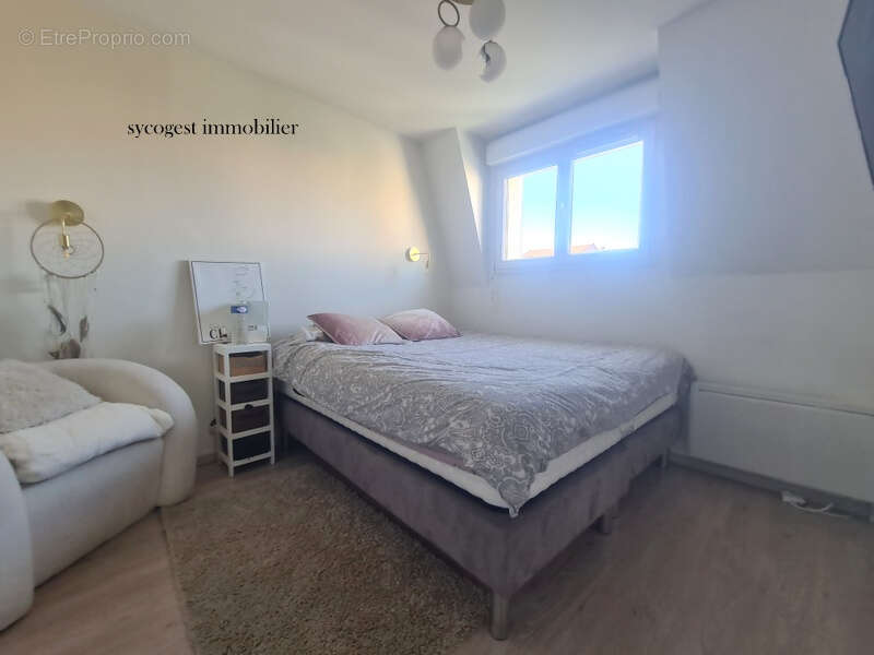Appartement à LES LILAS