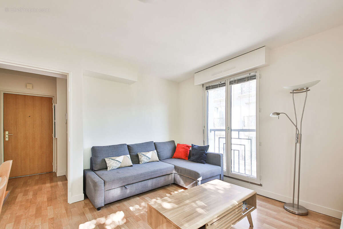Appartement à PARIS-14E