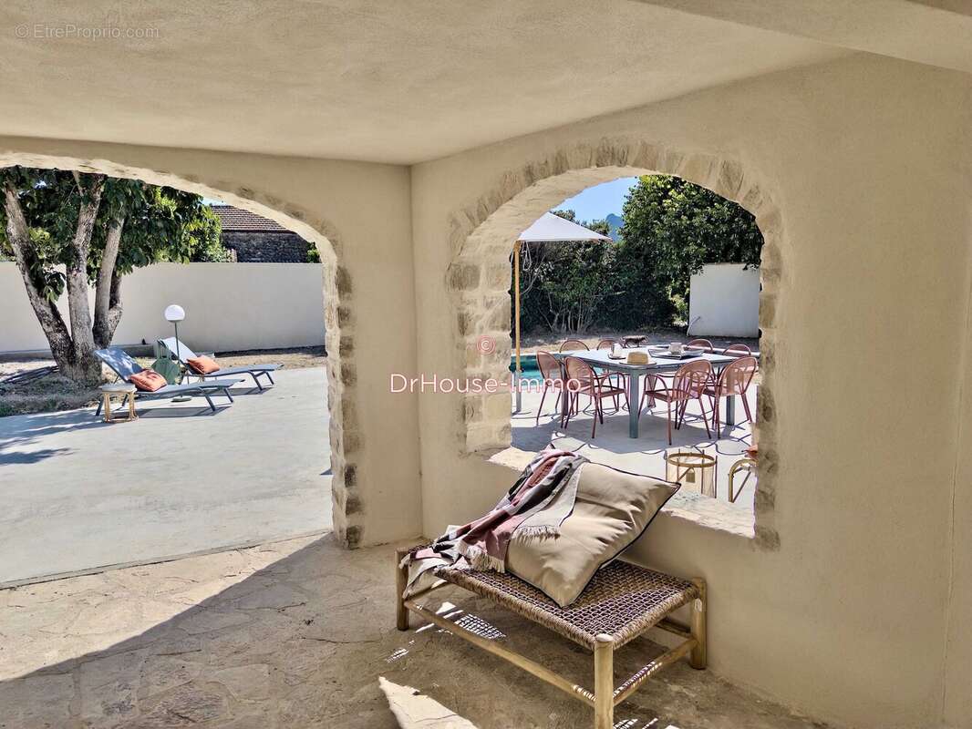 Maison à BUIS-LES-BARONNIES