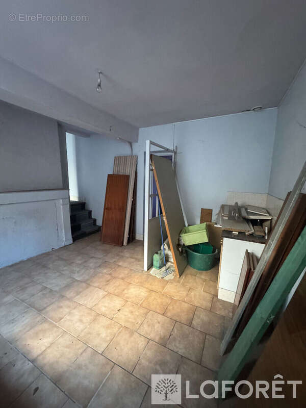 Appartement à MOULINS-LA-MARCHE