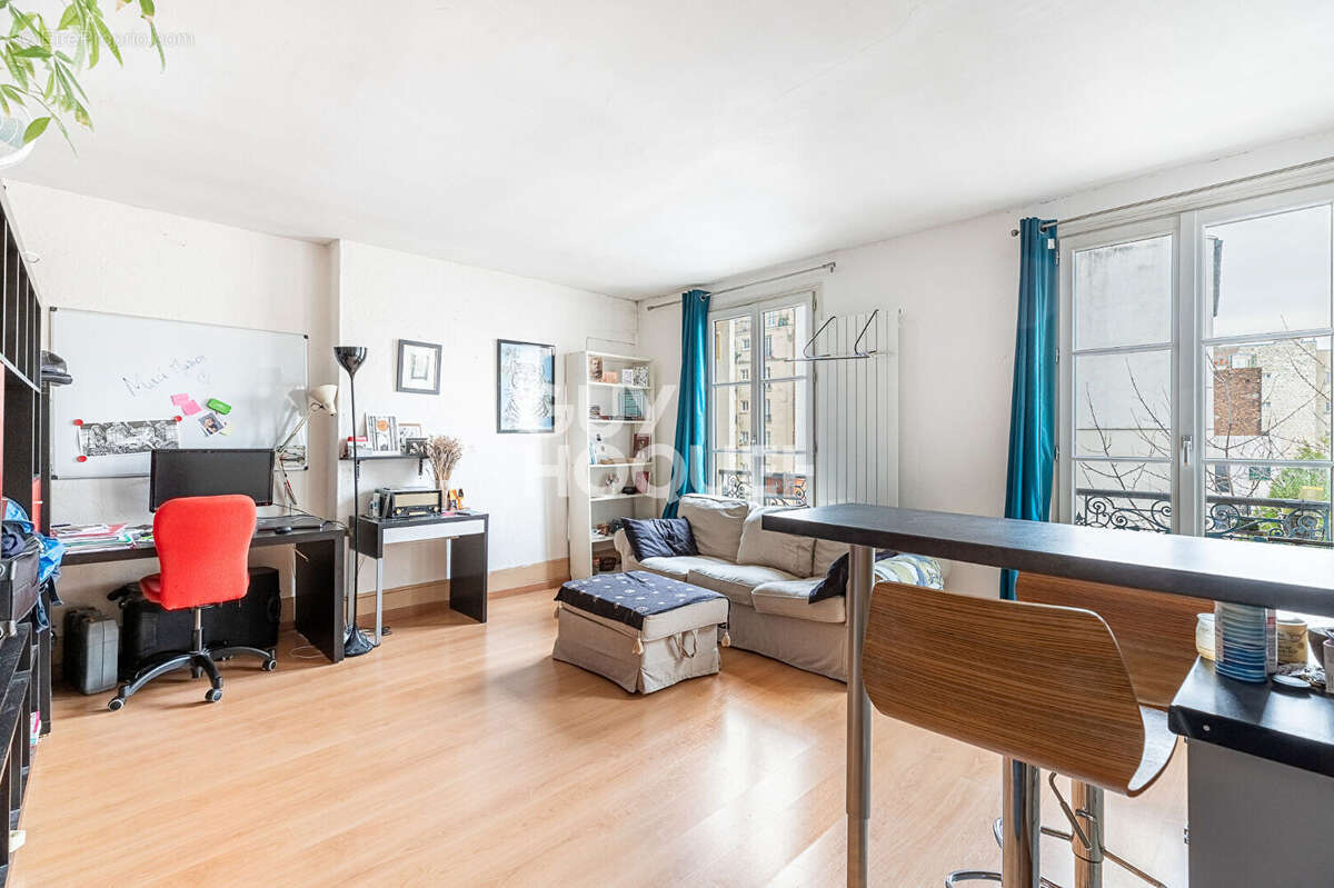 Appartement à PARIS-20E