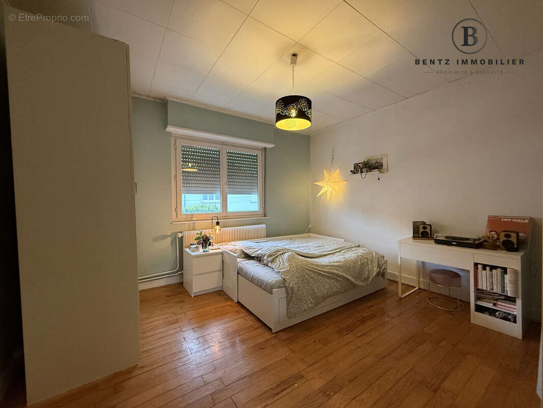 Chambre Pièce 2 - Maison à HOENHEIM