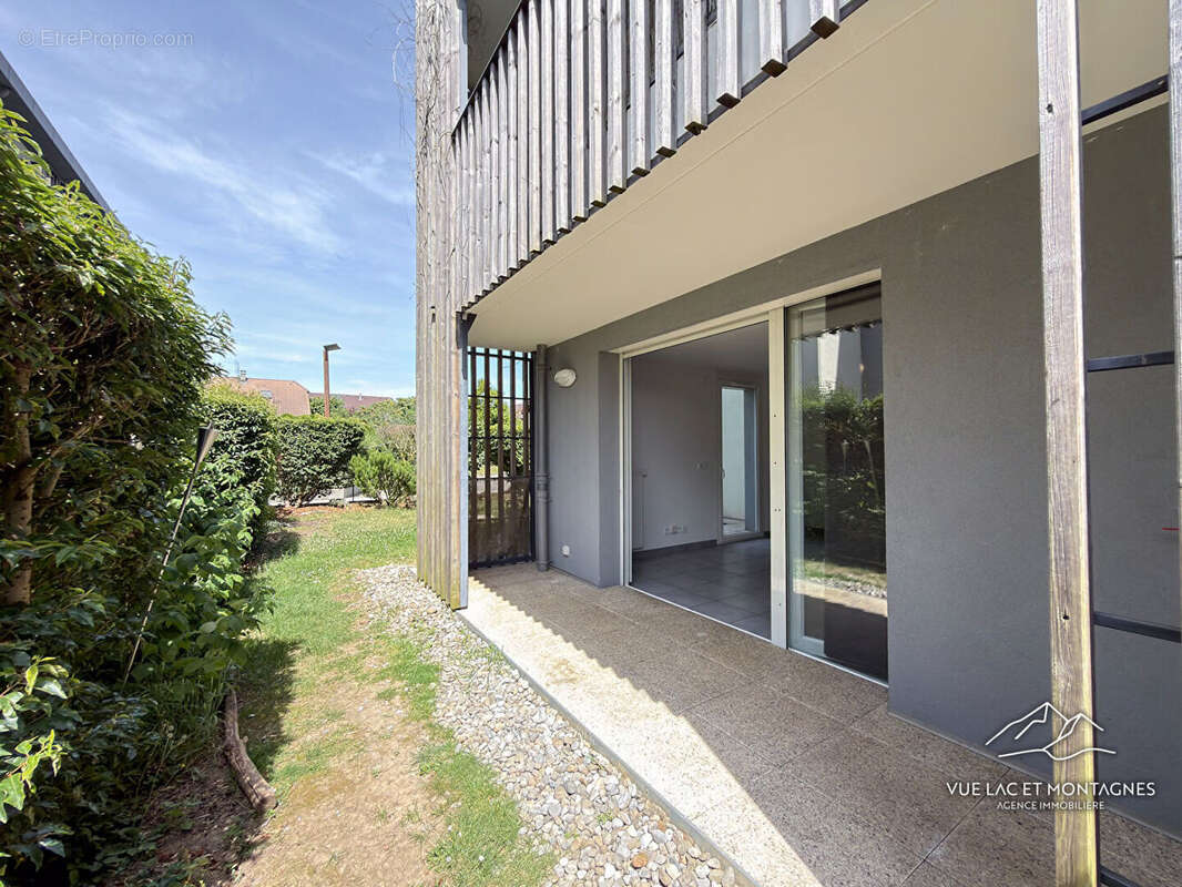 Appartement T2 43 m²  Rez-de-jardin, jardin privatif 96 m², garage fermé - photo 3