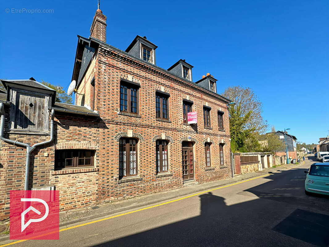 Maison en briques dans BERNAY avec jardin et garage - photo 17