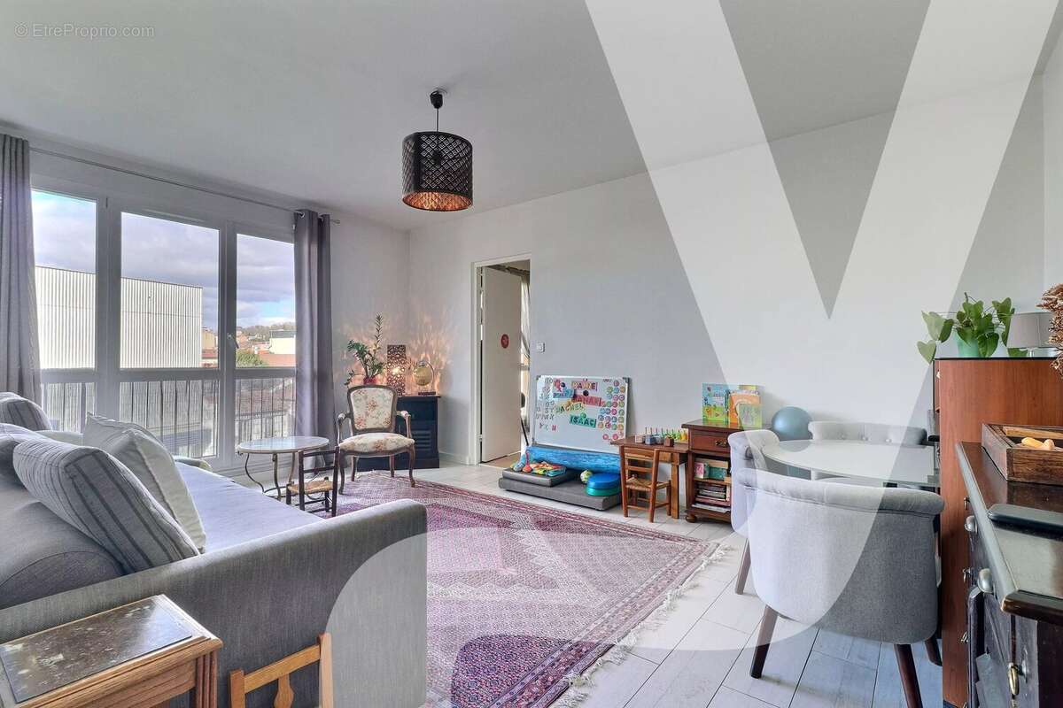 Appartement à FONTENAY-SOUS-BOIS