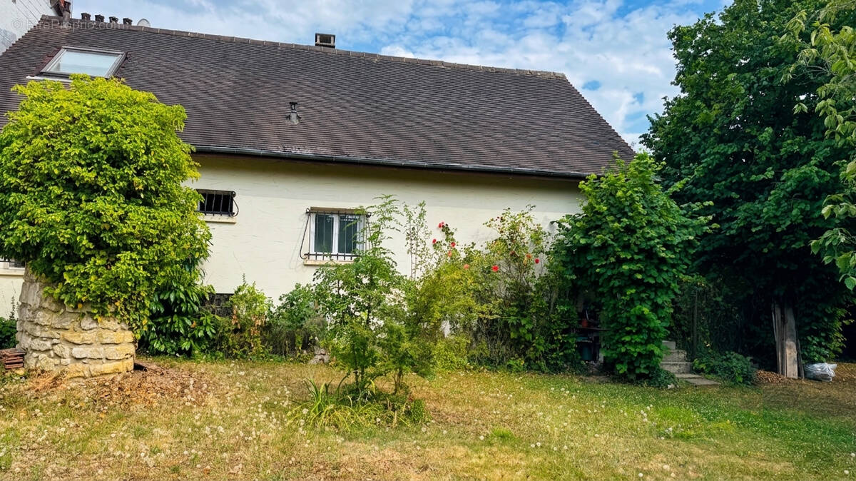 Maison à MONTSOULT