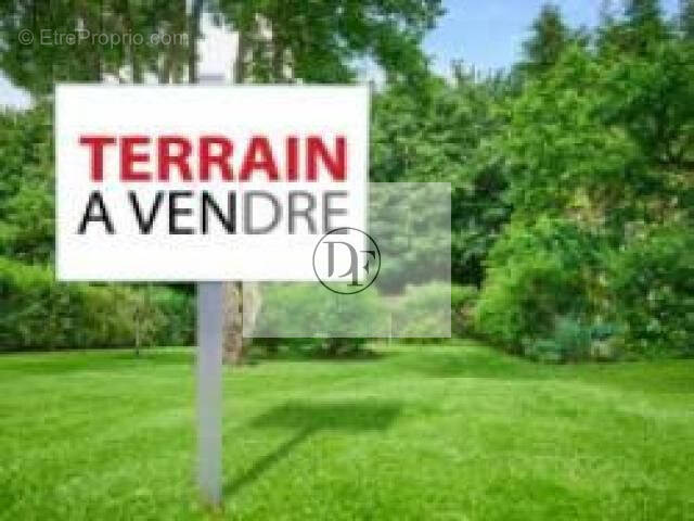 Terrain à DADONVILLE