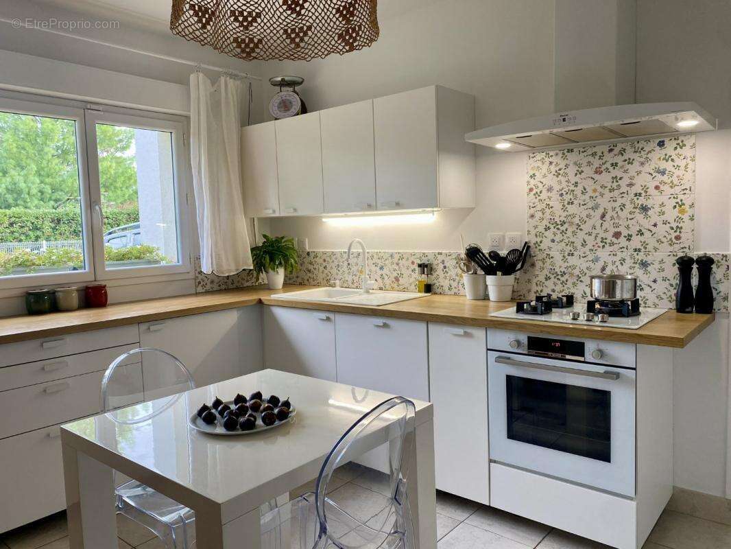 Maison à SAINT-PRYVE-SAINT-MESMIN