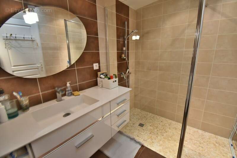 Maison de ville à vendre 6 pièces  (167 m2) 4 chambres, 2 s d'eau, 2 WC. 1 Garage et un jardin - photo 15
