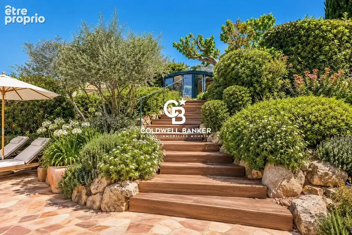 Villa vue mer, à pied du village - 83320 Carqueiranne - photo 15