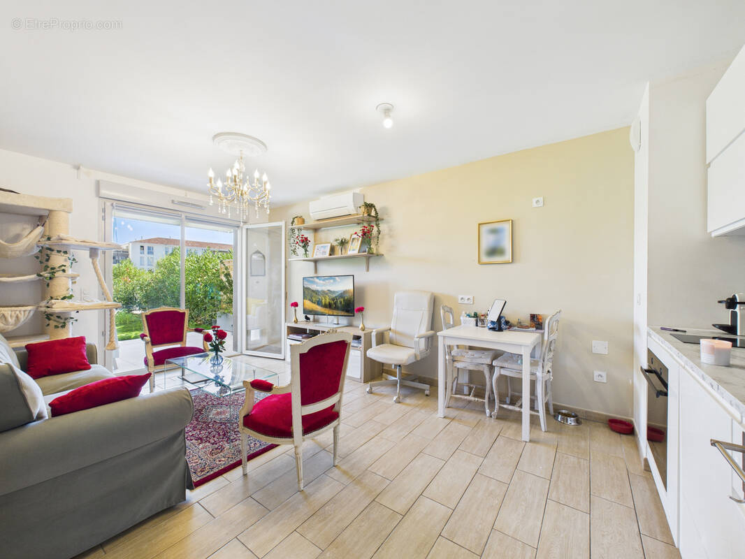 Appartement à HYERES