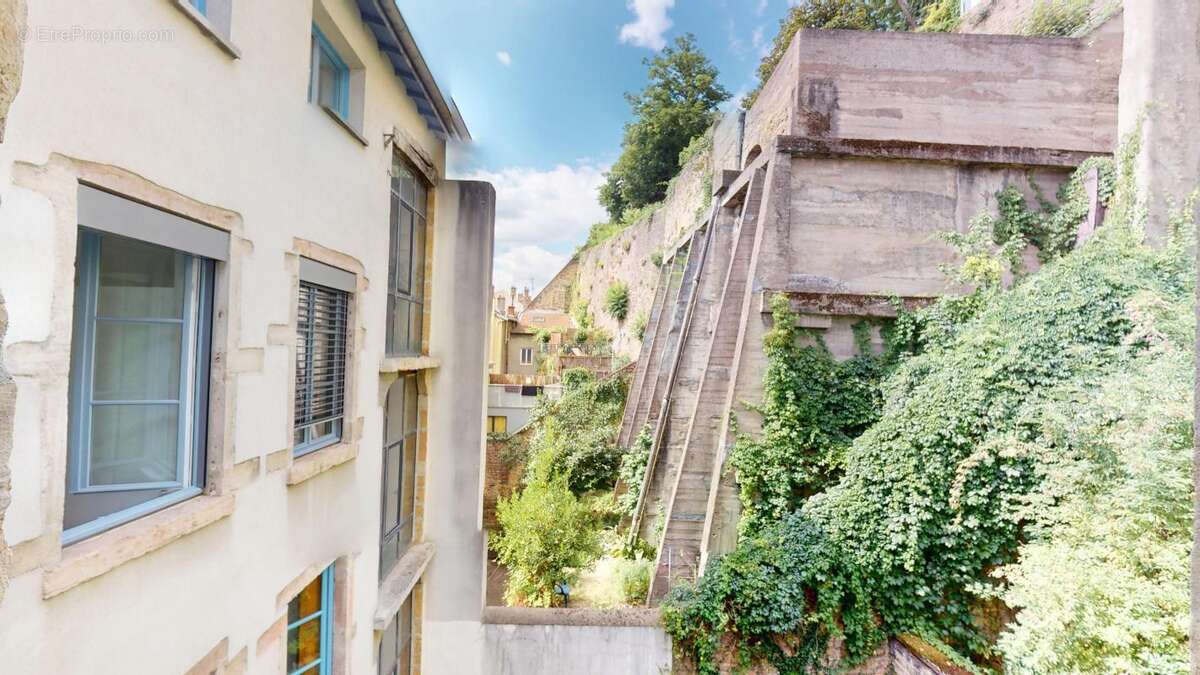 Appartement à LYON-4E
