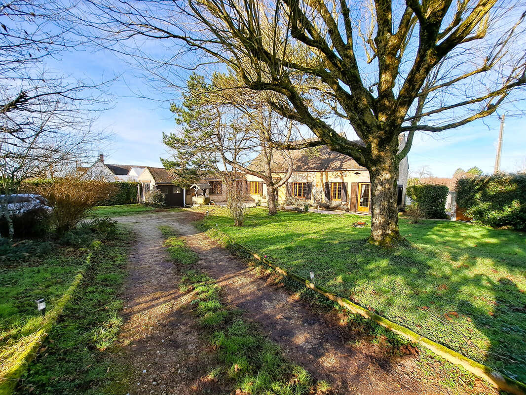 Maison à VILLEBOUGIS