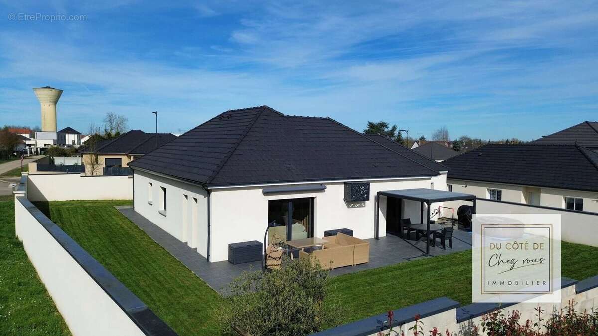 Maison à BUCHERES