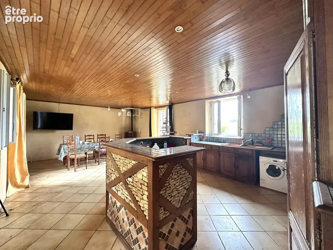Authentique ferme avec 4 ha de terrain - photo 7