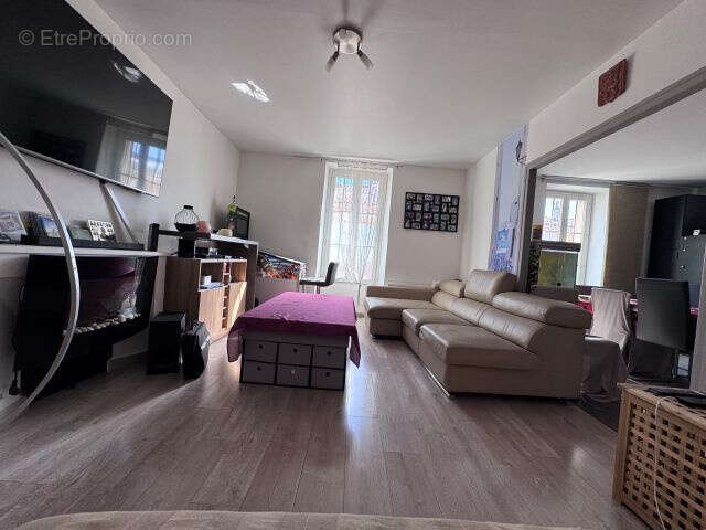 Appartement à PEYROLLES-EN-PROVENCE