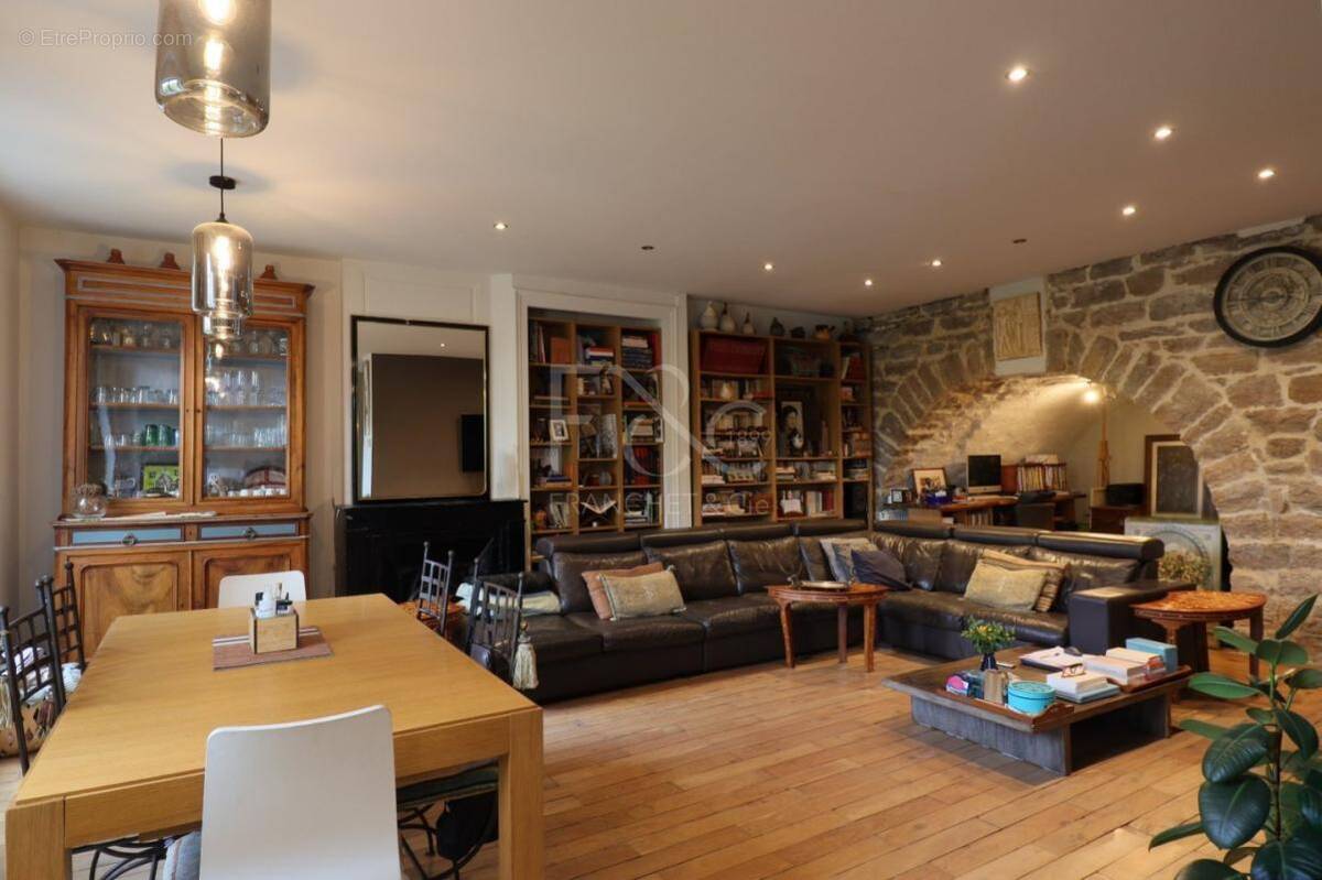 Appartement à CALUIRE-ET-CUIRE