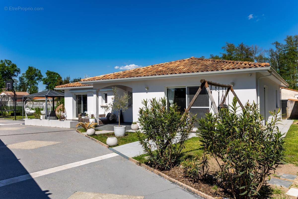 Maison à SAINT-ANDRE-DE-CUBZAC