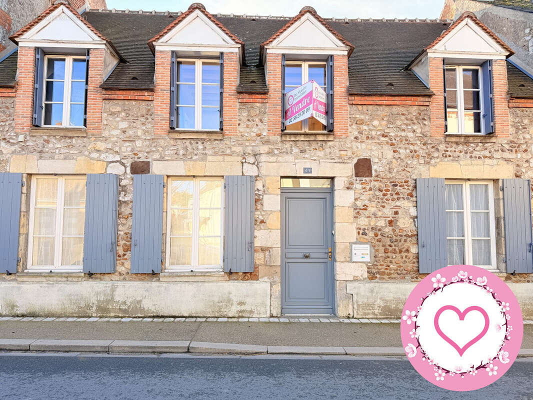 Maison à SAINT-BENOIT-SUR-LOIRE