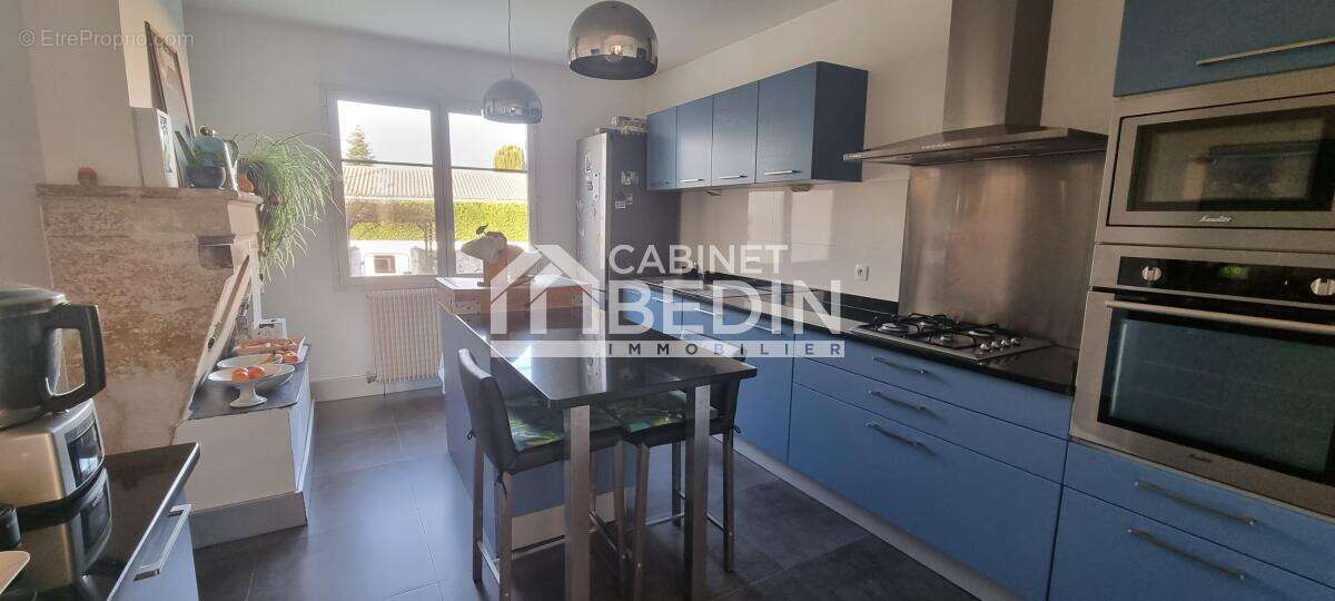 Maison à CUBZAC-LES-PONTS