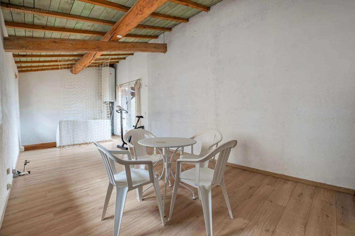 Maison à LA GARDE-FREINET