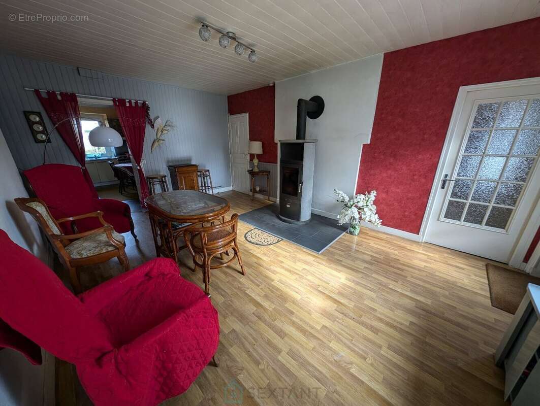 Maison à LOCMINE
