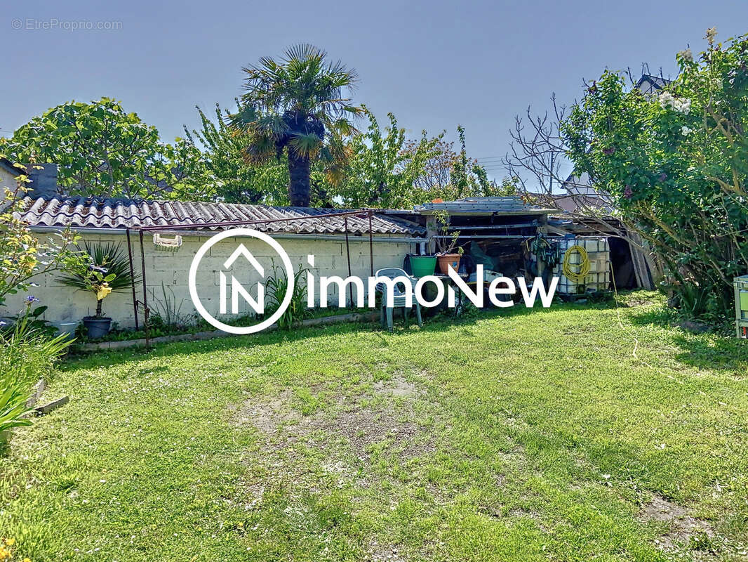 Maison à DONVILLE-LES-BAINS