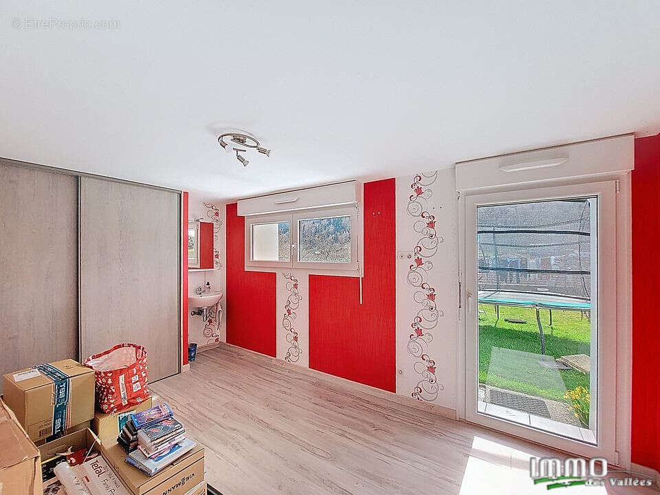 Maison à FRESSE-SUR-MOSELLE