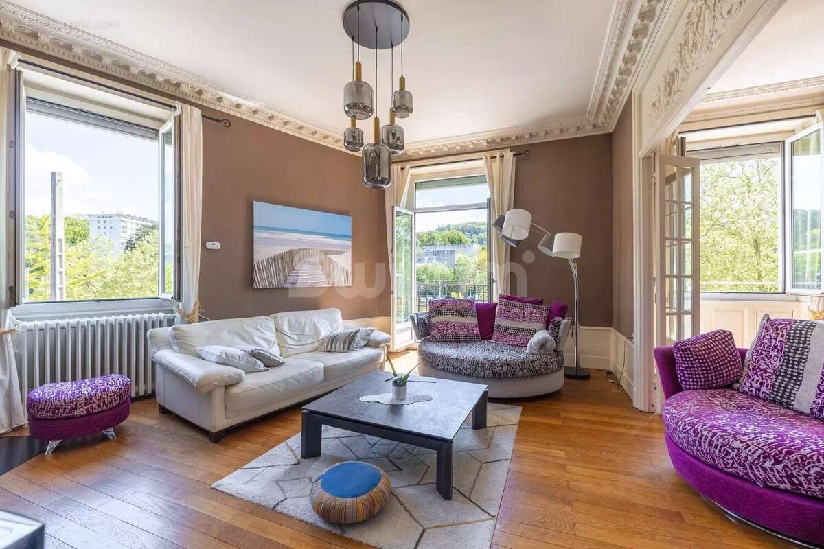 Appartement à LONS-LE-SAUNIER